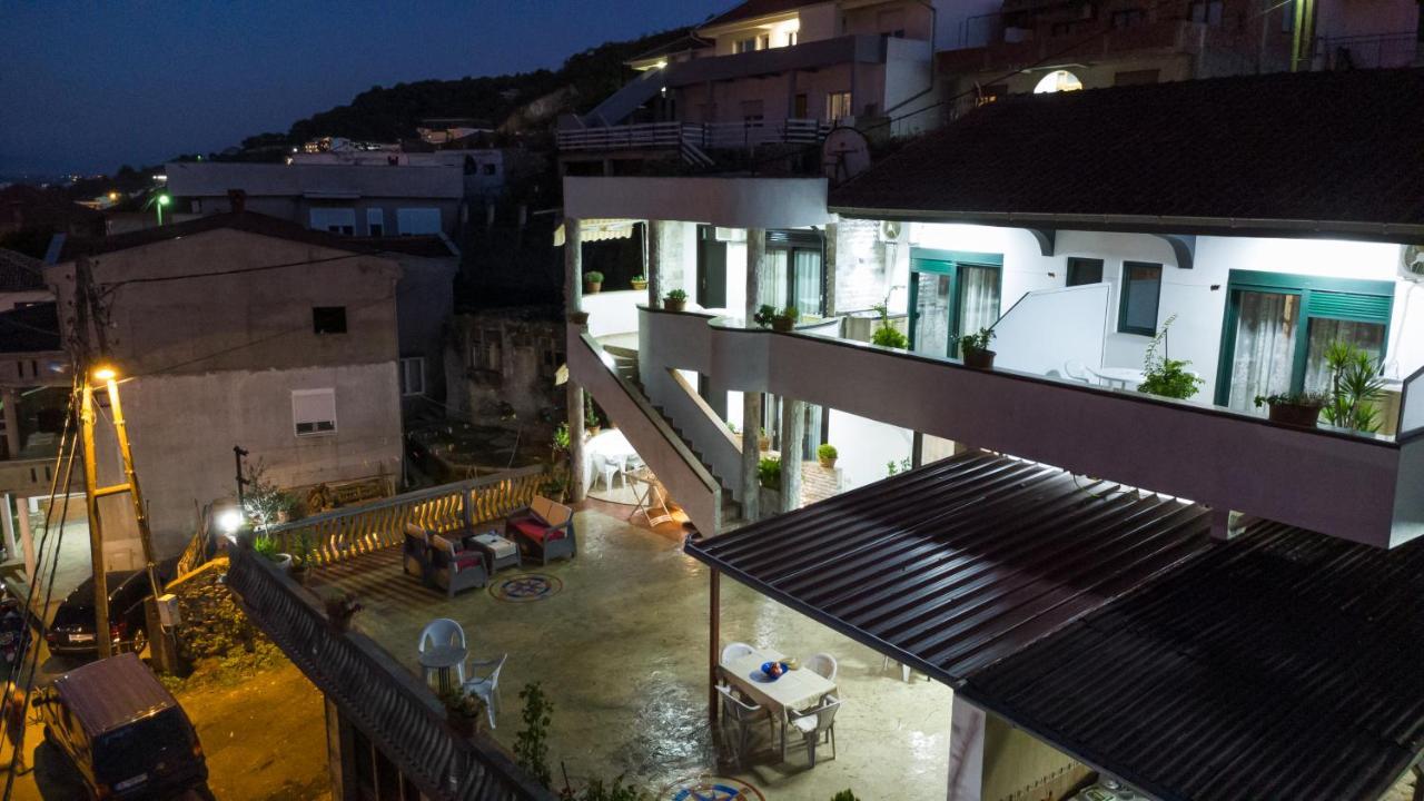 Apartments Ishmi In Center Of Ulcinj Exterior foto