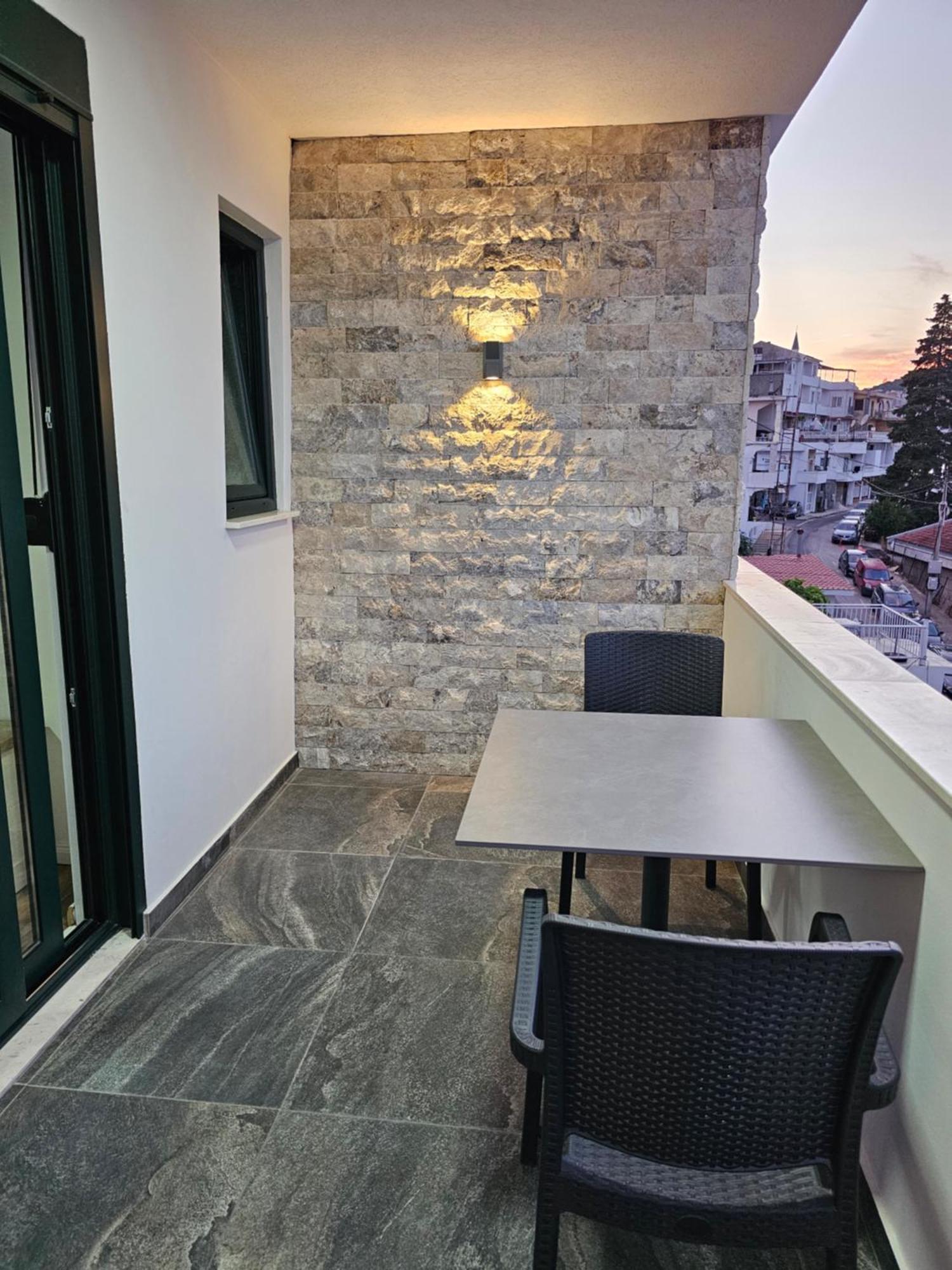 Apartments Ishmi In Center Of Ulcinj Exterior foto