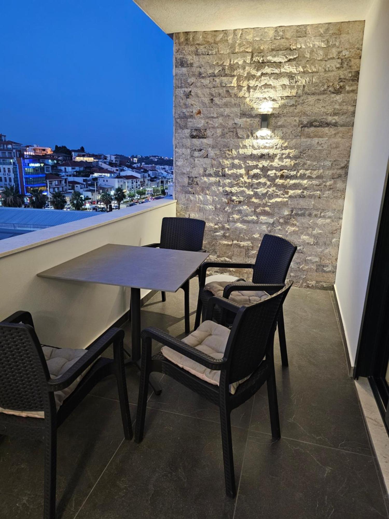 Apartments Ishmi In Center Of Ulcinj Exterior foto