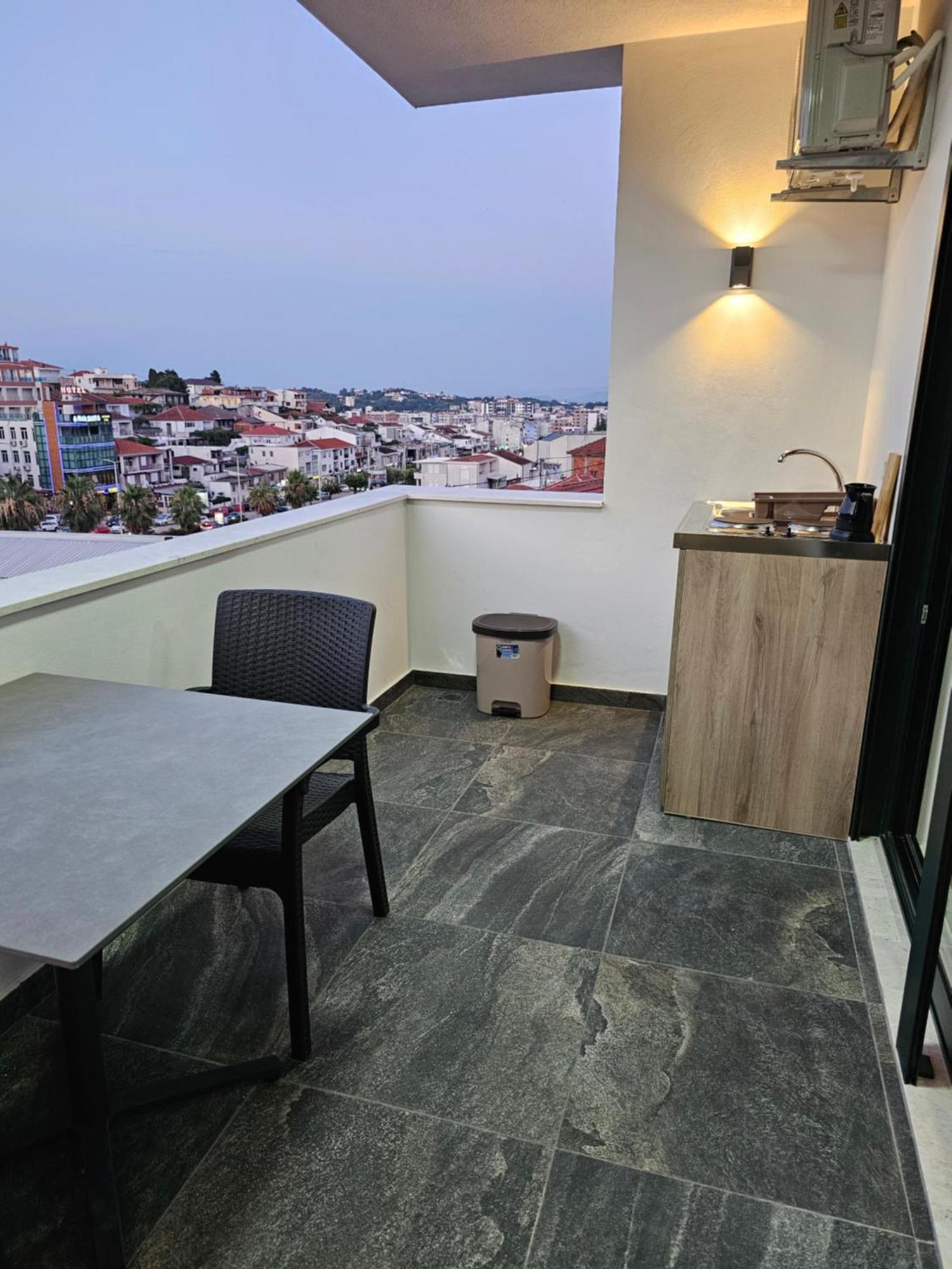 Apartments Ishmi In Center Of Ulcinj Exterior foto