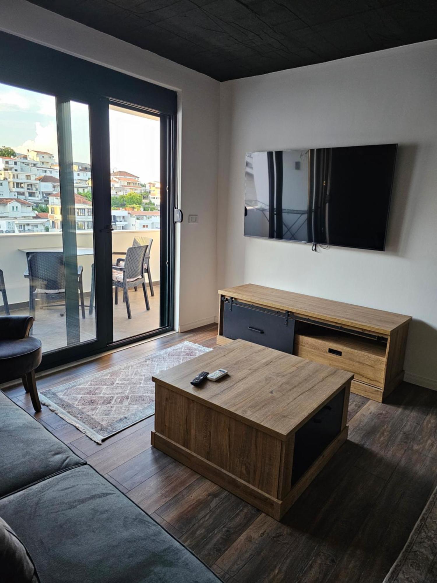 Apartments Ishmi In Center Of Ulcinj Exterior foto